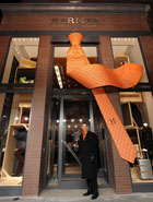 Hermиs открыл первый и единственный в мире мужской магазин