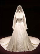 Свадебное платье Кейт Миддлтон выставлено для публики