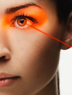 Изменить цвет глаз поможет лазер